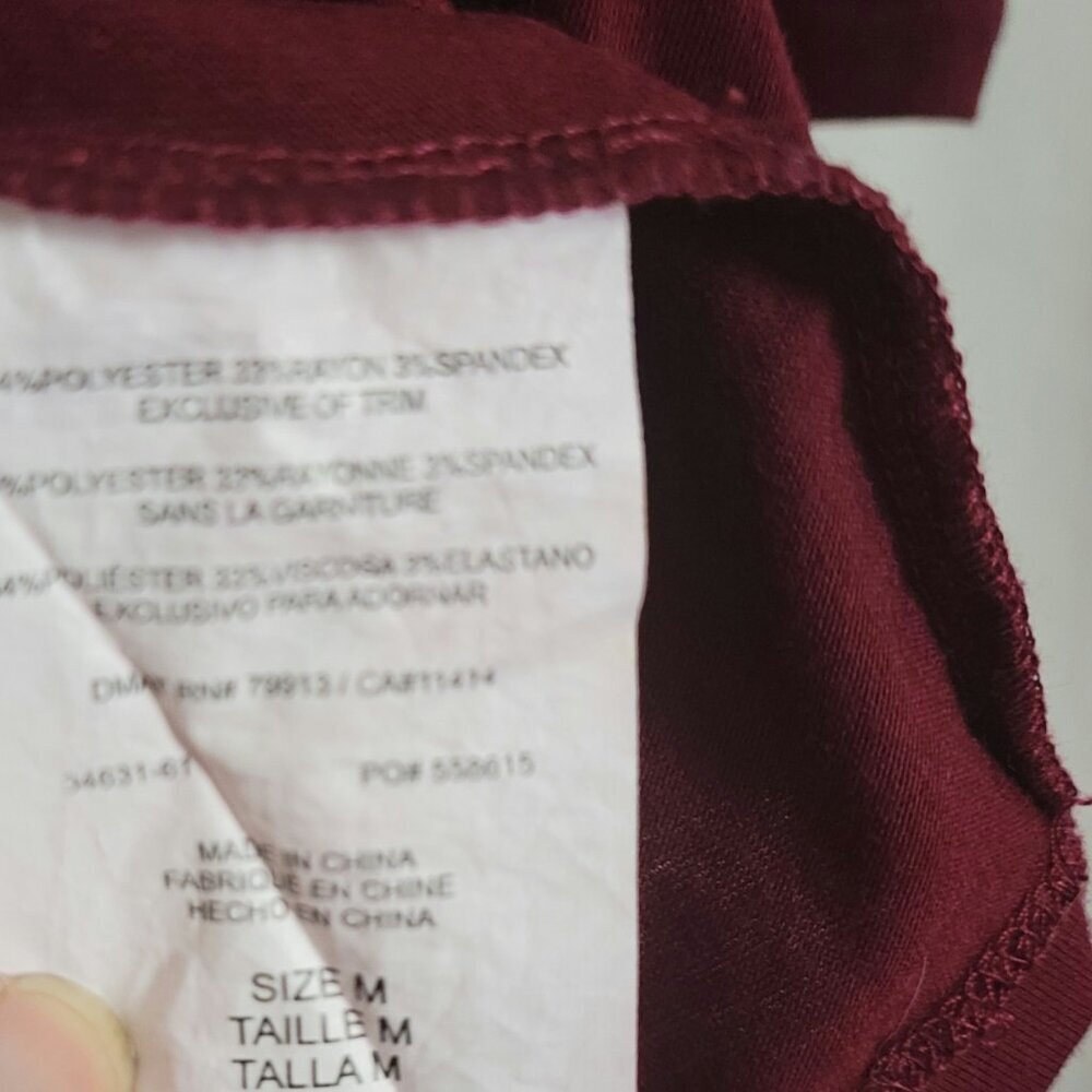 Oh Baby! Motherhood Top Medium maternity stretch embellished tie cranberry wine - Picture 9 of 10